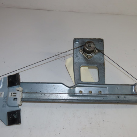 Mecanisme leve-glace arrière droit occasion  Dacia SANDERO 1.4 mpi lpg (2009)   8200733830 