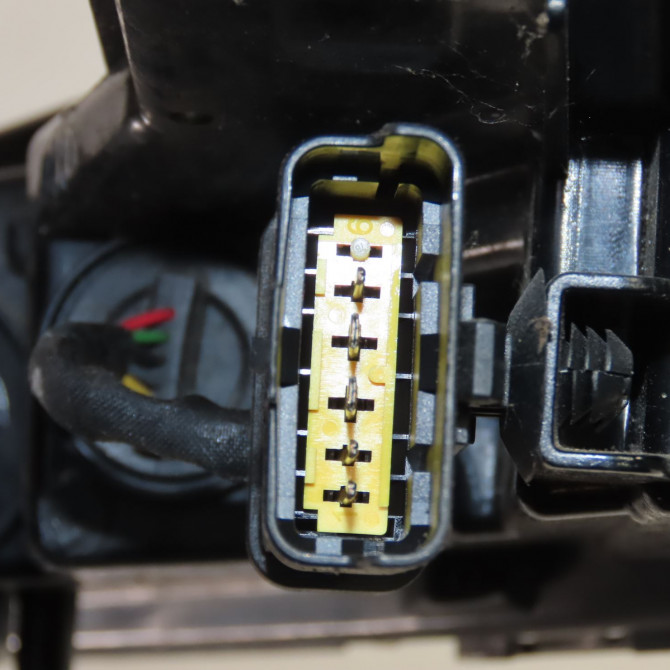 Feu position droit occasion  Citroën C5 AIRCROSS (A_) 1.5 bluehdi 130 (acyhzj, acyhzr) (2018)   9818005080  6