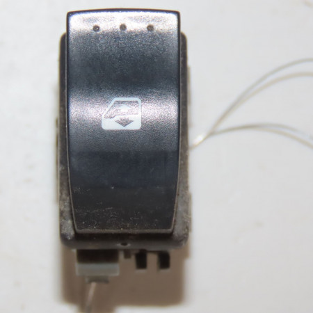 Commande lève-glace porte avant droite occasion  Renault GRAND SCÉNIC II (JM0/1_) 1.5 dci (jm1e) (2005-2009) 5 portes   8200315027 