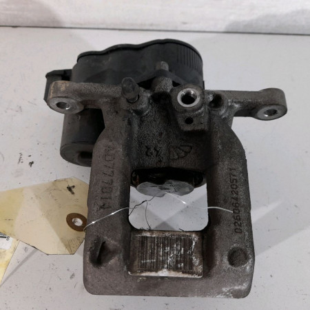 Etrier de frein arrière gauche occasion  Peugeot 3008 SUV (MC_, MR_, MJ_, M4_) 1.5 bluehdi 130 (2018) 5 portes   1608999580 