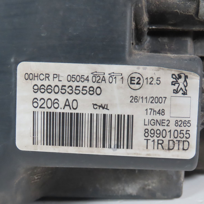 Phare droit occasion  Peugeot 206+ (2L_, 2M_) 1.4 hdi eco 70 (2009-2013) 5 portes   6206A0  2