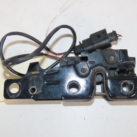 Serrure capot occasion  Audi TT (8J3) 2.0 tfsi (2006-2010)   8J0823509C 