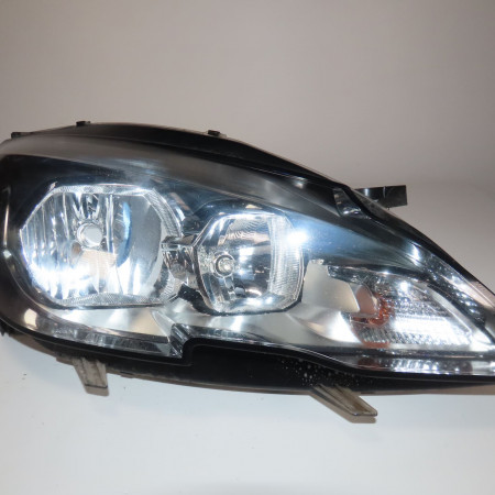 Phare droit occasion  Peugeot 308 II (LB_, LP_, LW_, LH_, L3_) 1.6 hdi / bluehdi 115 (2013-2021) 5 portes   9677522980 