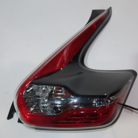 Feu arrière droit occasion  Nissan JUKE (F15) 1.5 dci (2010) 5 portes   26550BV80A 